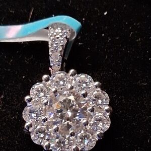 Elegant Silver Crystal Pendant Necklace